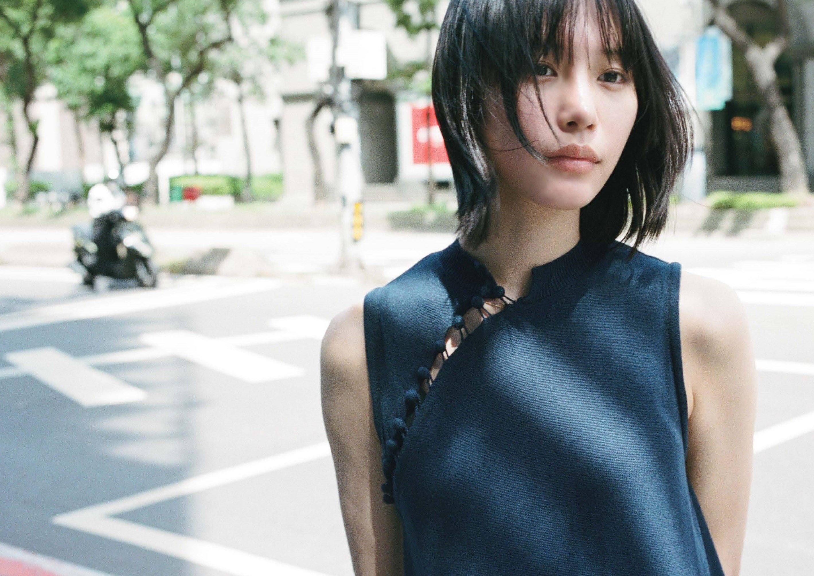 南沙良 グッズセット 写真・画像】南沙良、デビュー10年の節目に初フォトブック 全編撮り