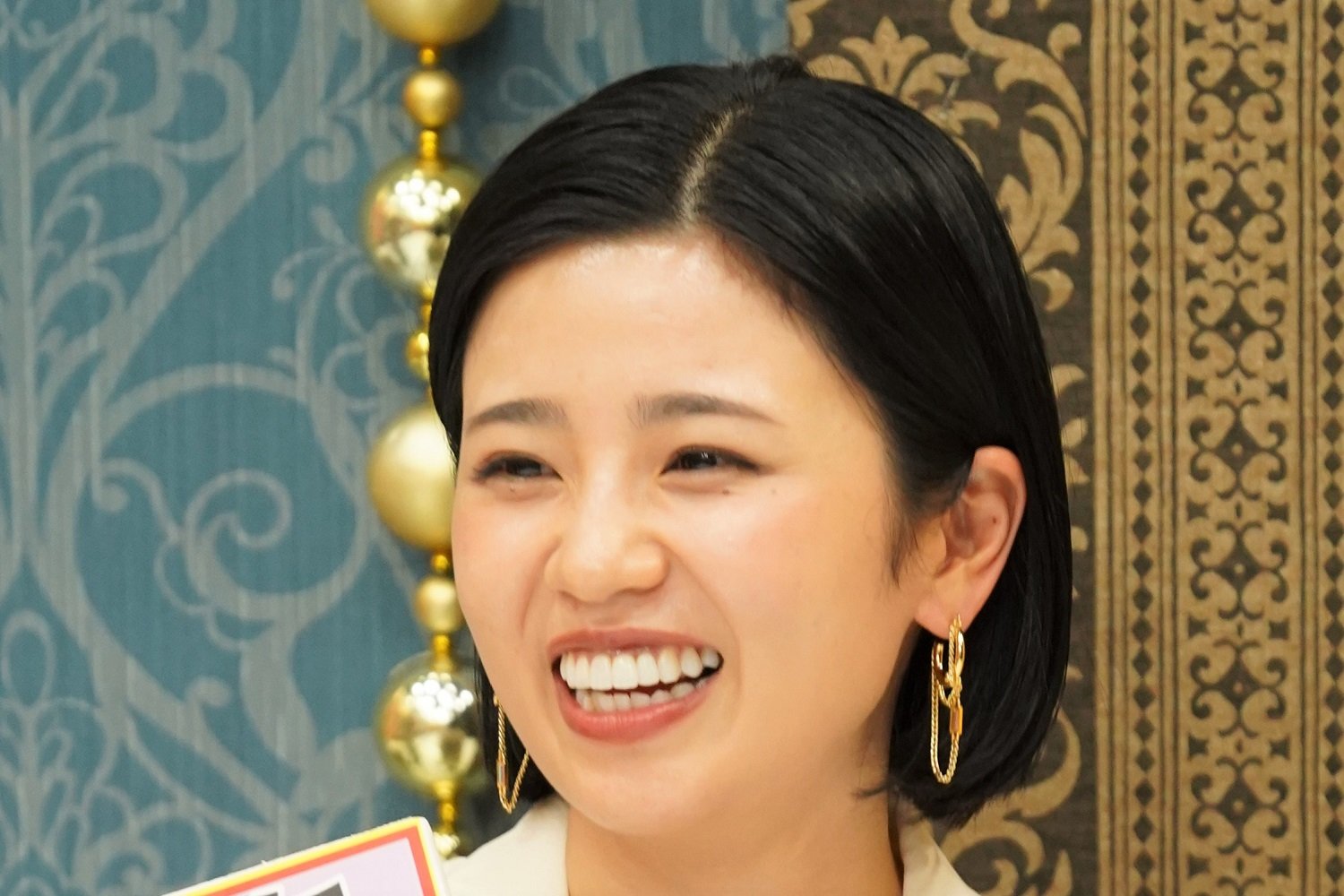 小池 美由 タバコ