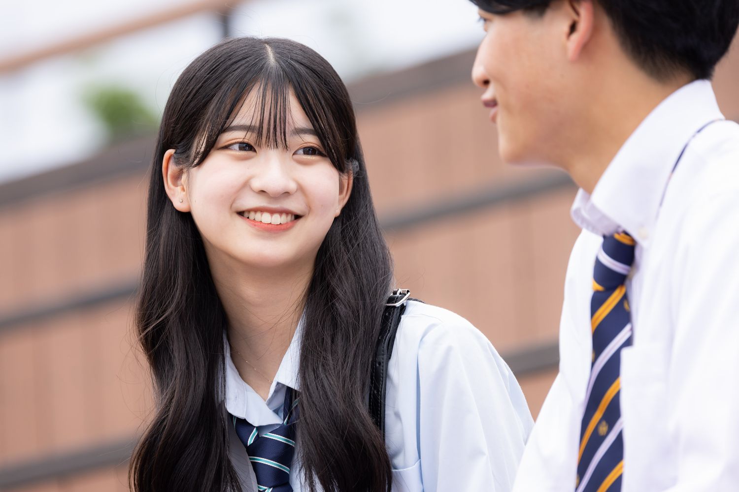 写真・画像】新メンバーあやね、初日から気になる男子に積極アピール 